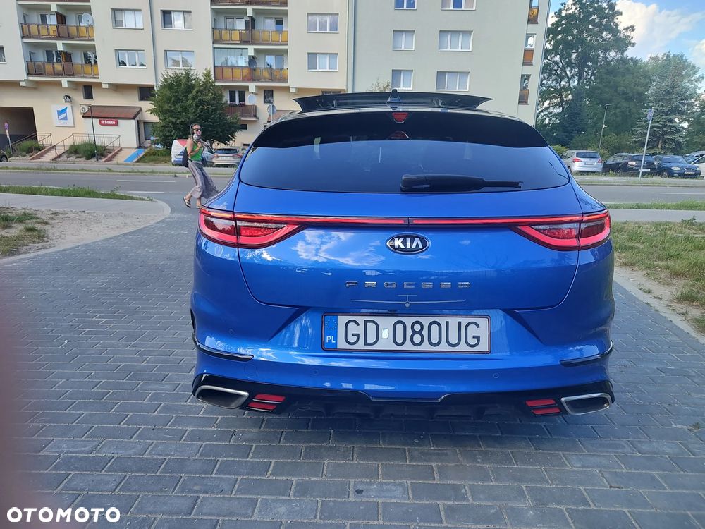 Kia ProCeed 1.6 T-GDI GT DCT - 9