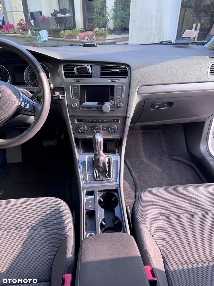 Volkswagen Golf 1.4 TSI BMT Comfortline DSG - 11