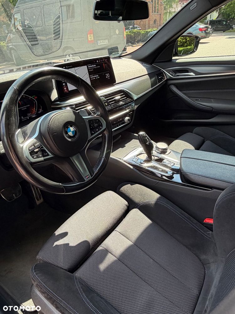 BMW Seria 5 520d xDrive mHEV M Sport sport - 22