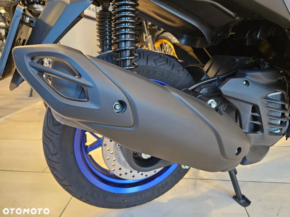 Yamaha X-max - 18