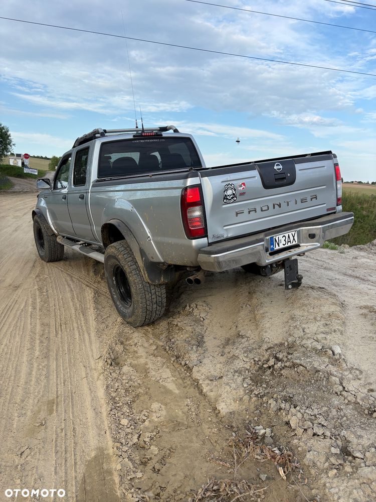 Nissan Frontier - 2