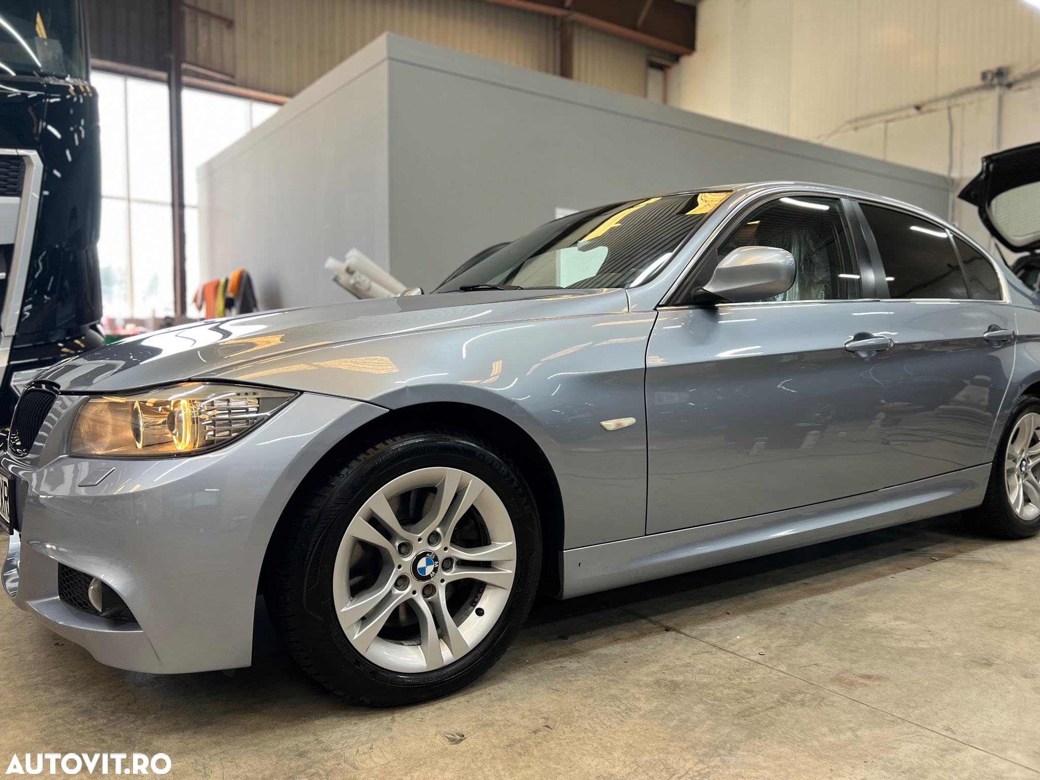 BMW Seria 3 - 25