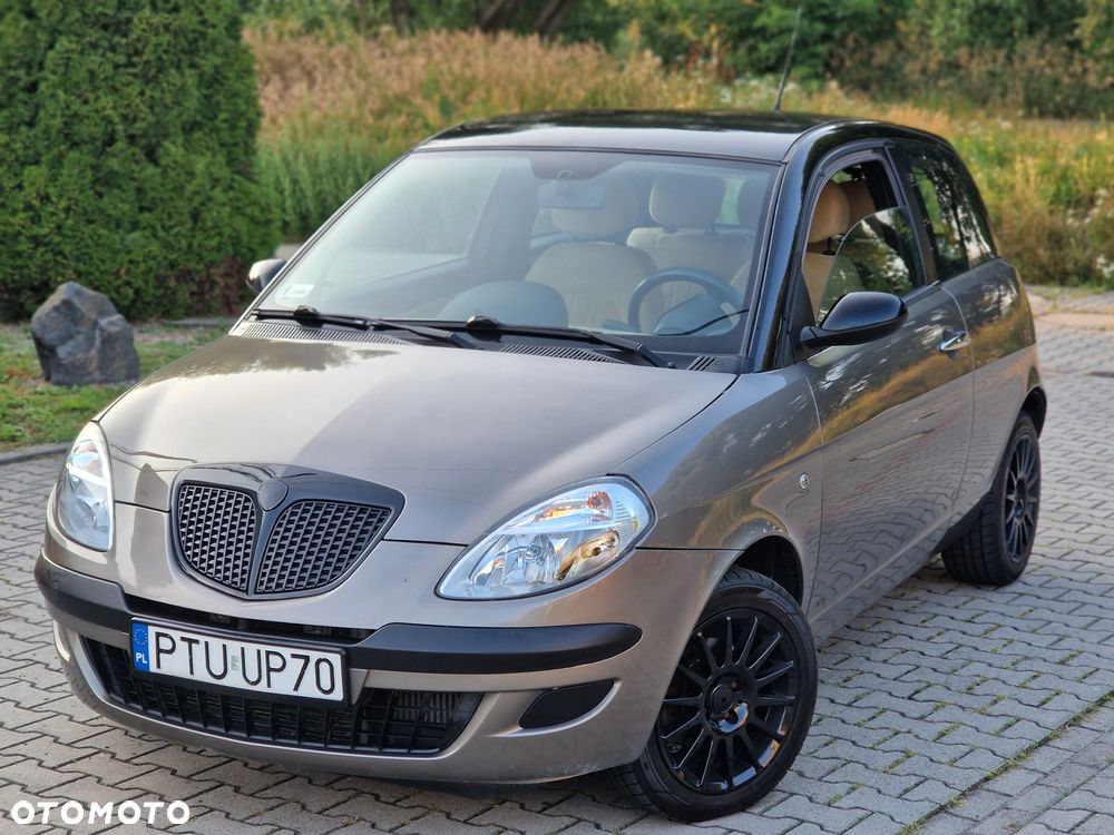 Lancia Ypsilon - 2