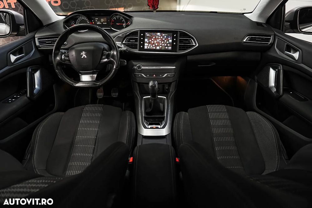 Peugeot 308 PureTech 110 Stop & Start Style - 4