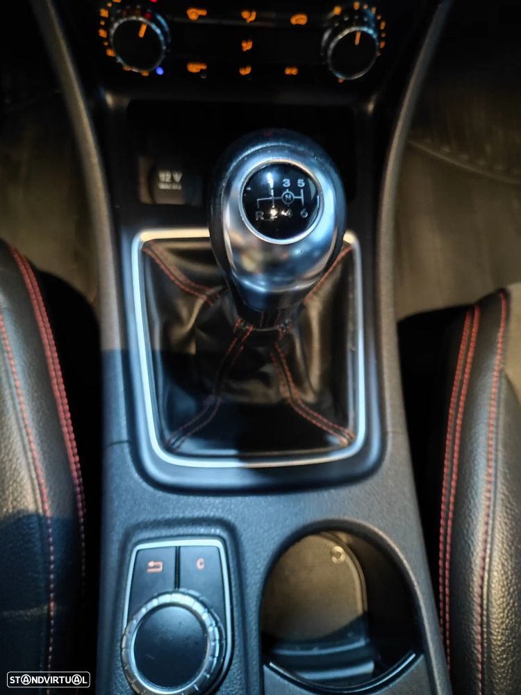 Mercedes-Benz A 180 CDI BE AMG Line - 27