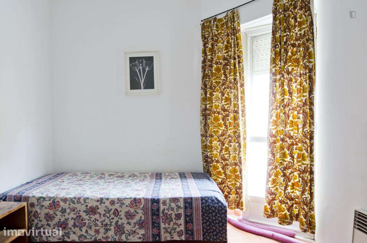 Quarto - localizado em Penha de França Lisbon - Grande imagem: 2/25