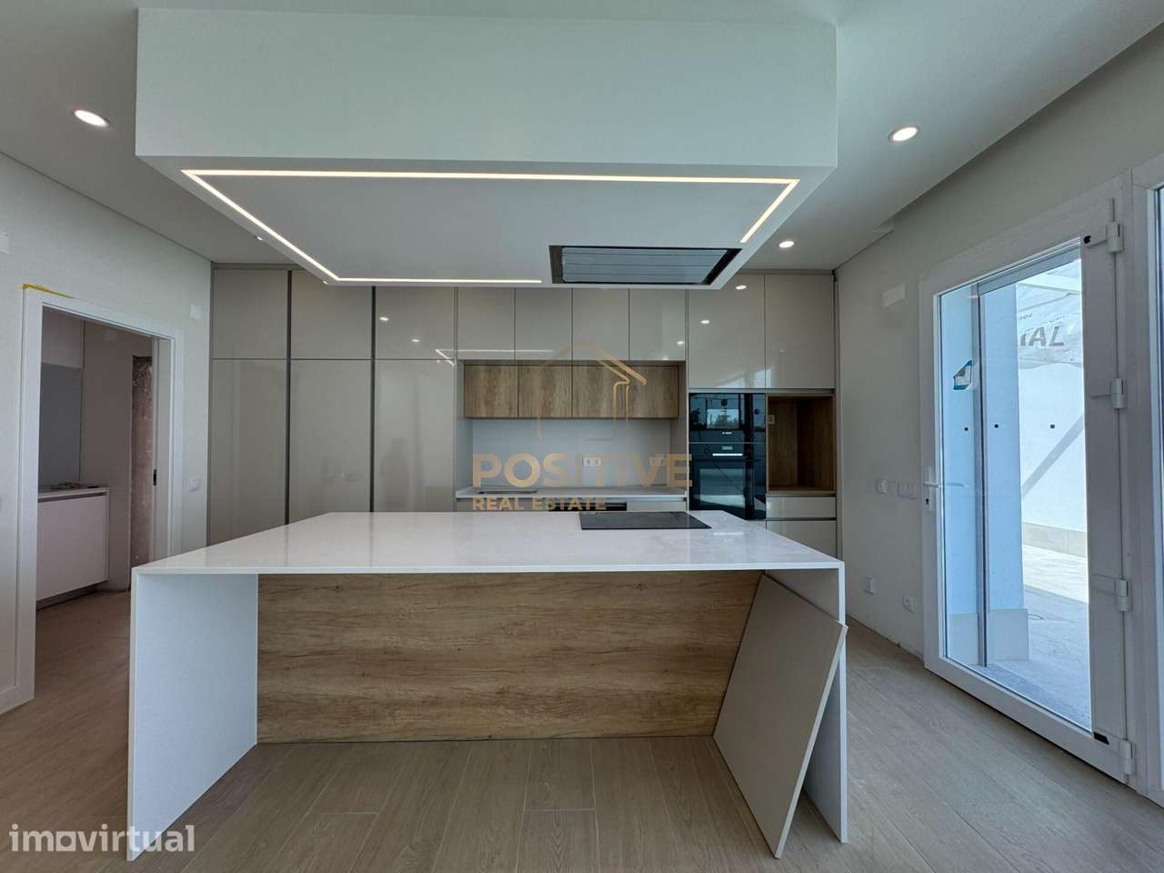 Nova Moradia T4 com Piscina na Vila de Azeitão - Grande imagem: 3/48
