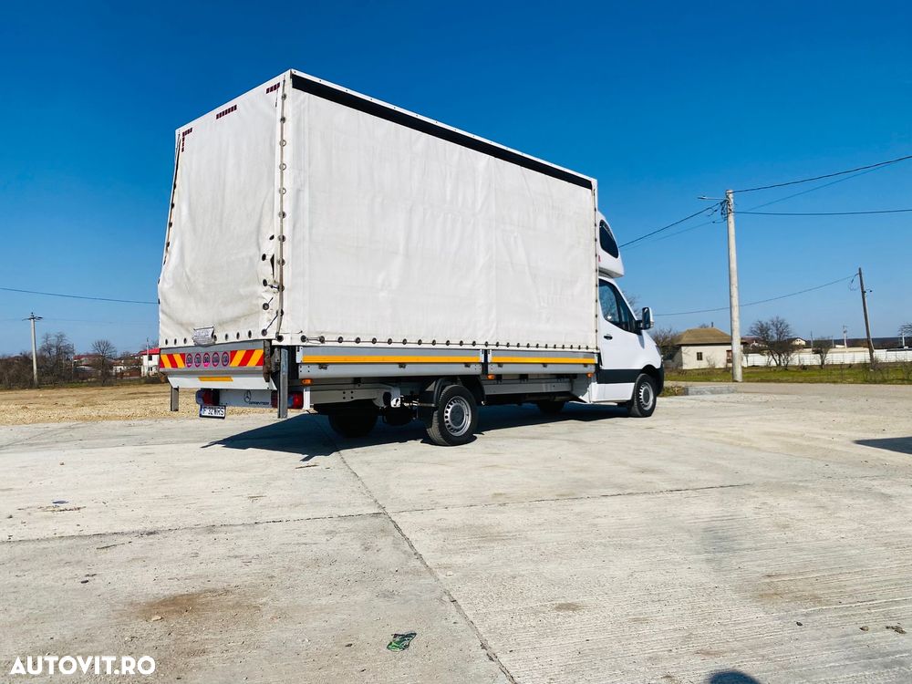 Mercedes-Benz 316 - 6