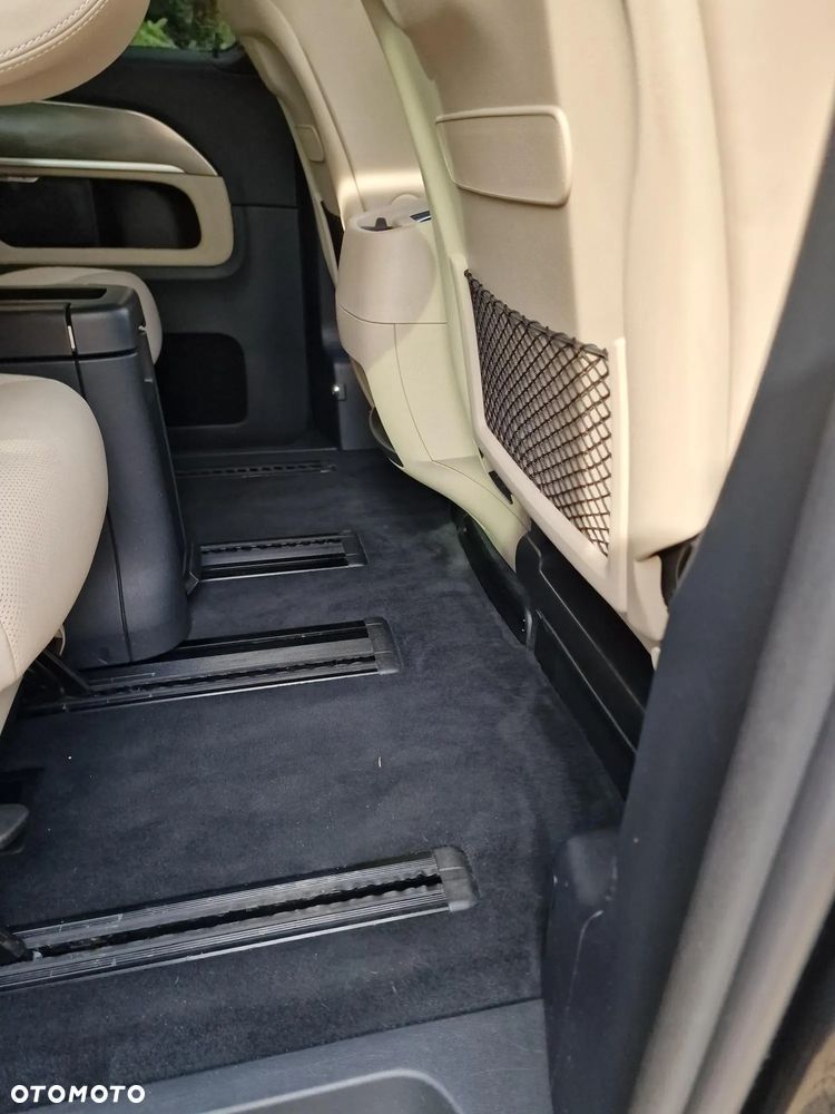 Mercedes-Benz Klasa V - 9