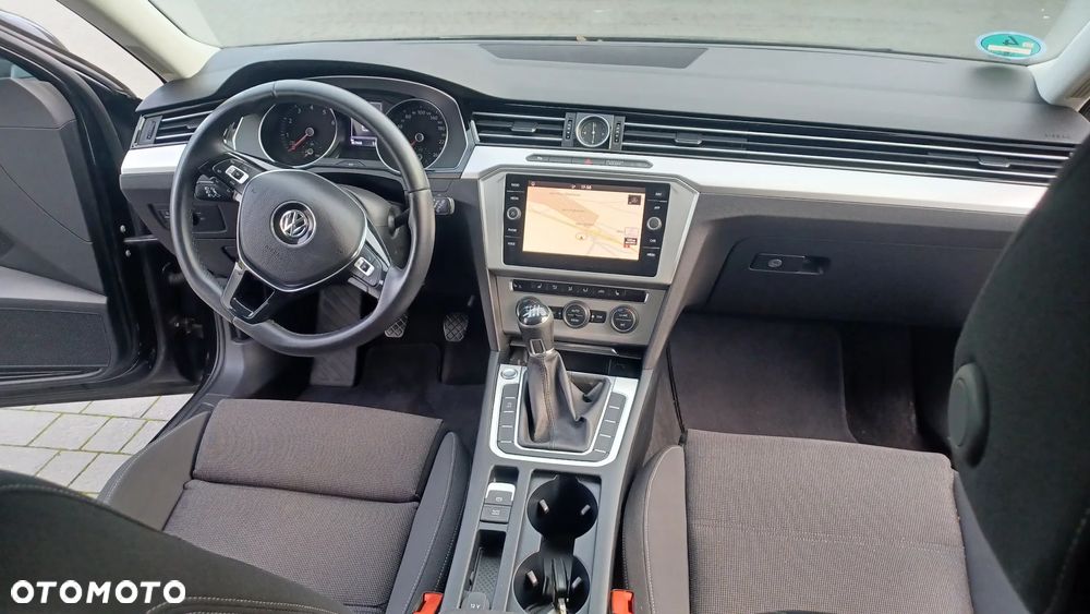 Volkswagen Passat 1.4 TSI BMT Comfortline - 11