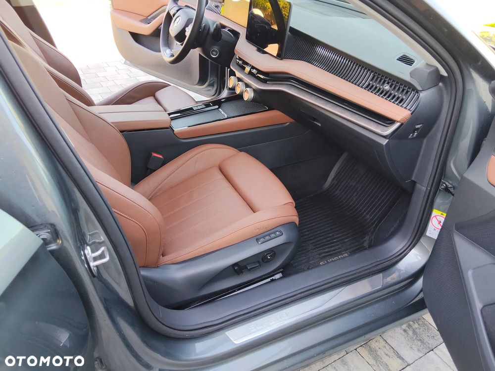 Skoda Superb 2.0 TSI 4x4 L&K DSG - 25