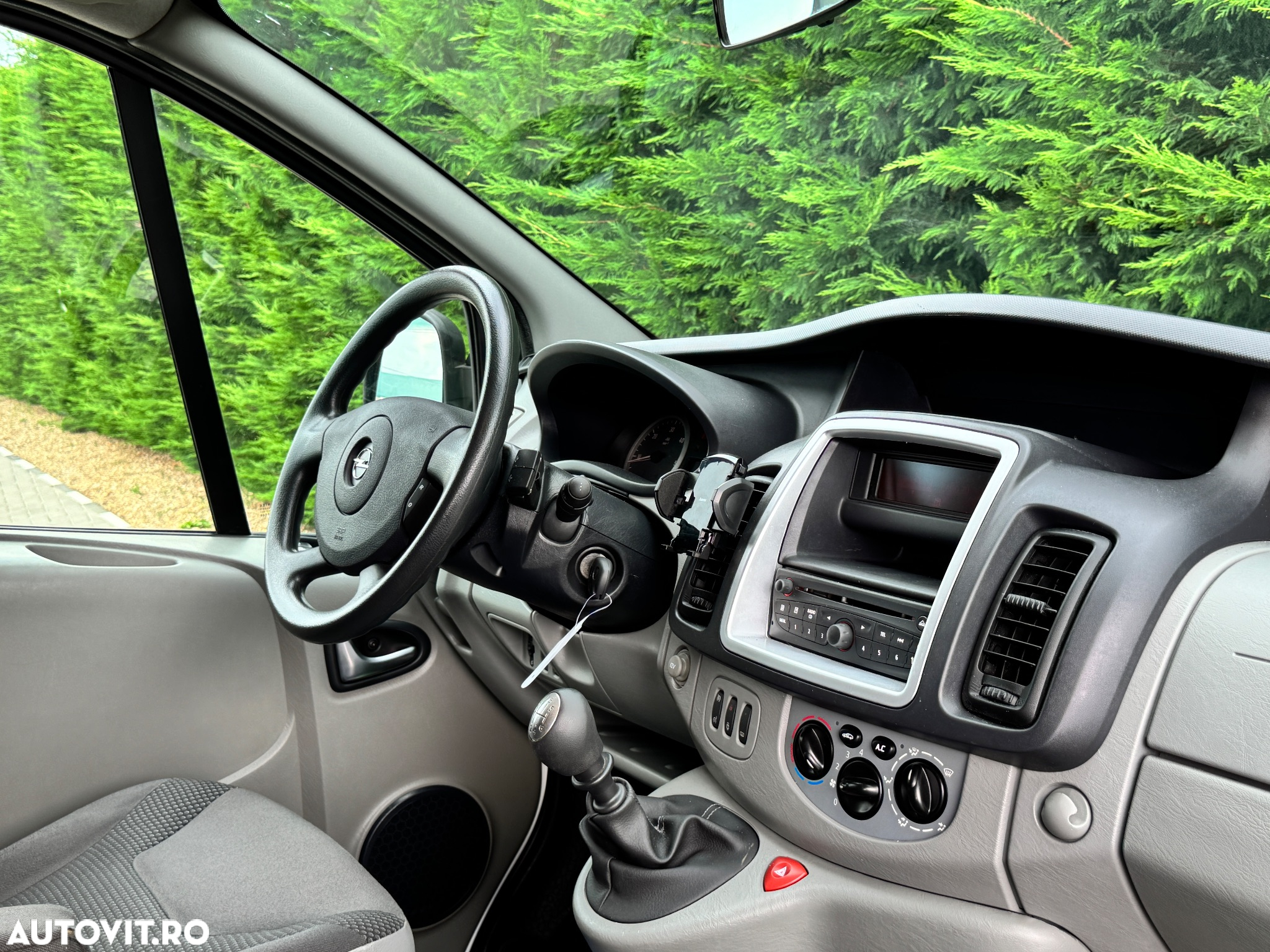 Opel Vivaro - 20