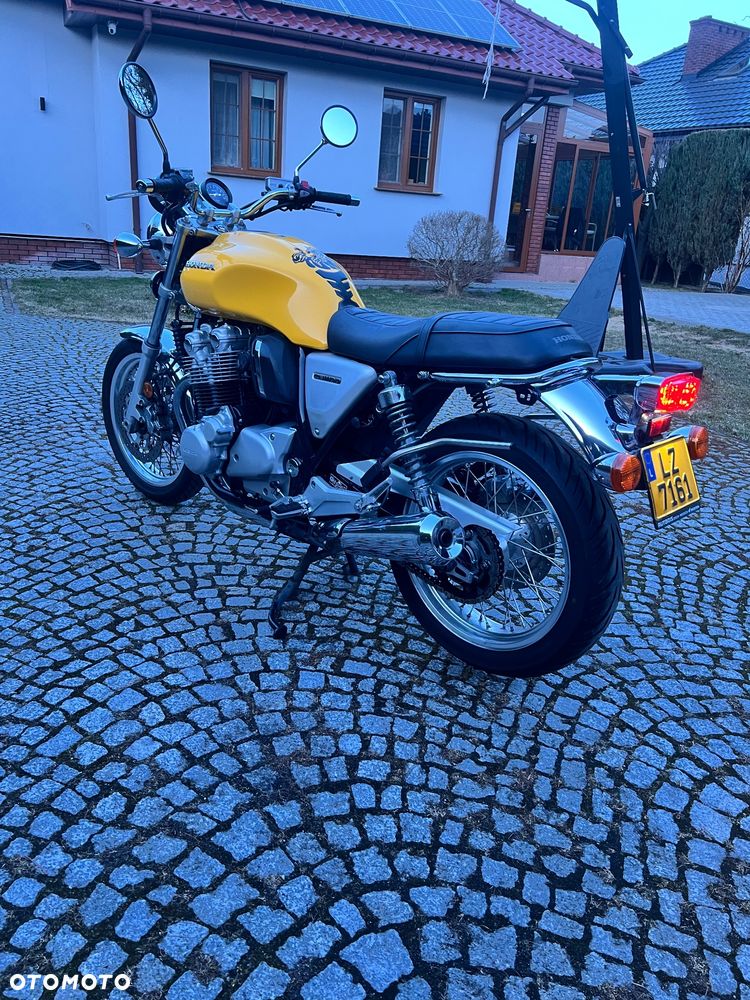 Honda CB - 8