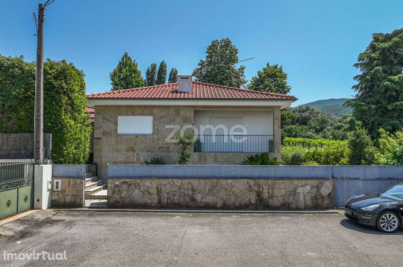 MORADIA T4 EM BRAGA - Grande imagem: 4/46