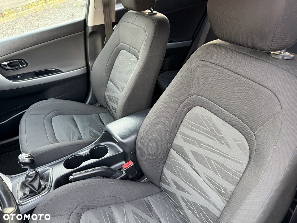 Kia Ceed 1.6 GDI Dream Team Edition - 21