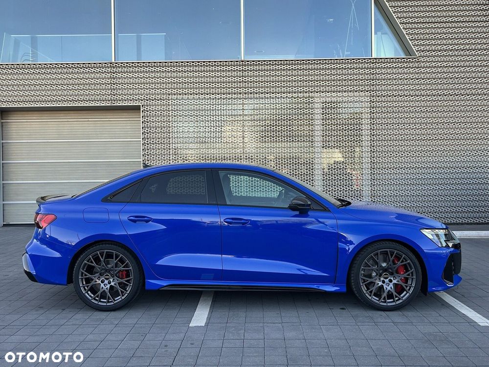 Audi RS3 Limousine - 2