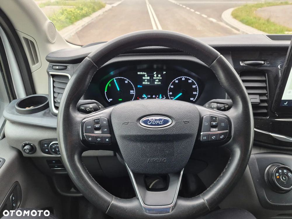 Ford E-TRANSIT Salon PL L3H3 - 10