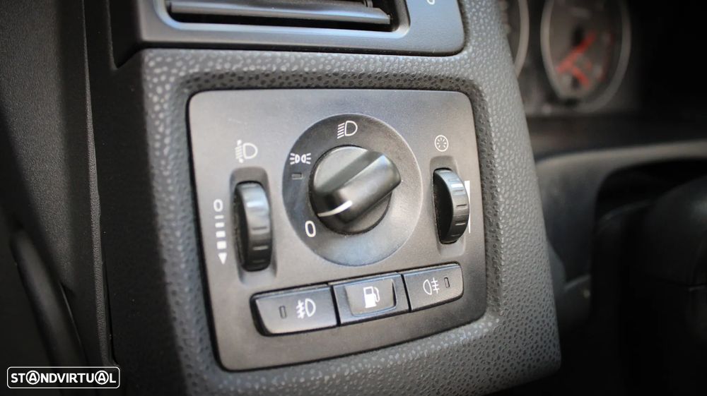 Volvo C70 2.4 D5 Summum Geartronic - 16
