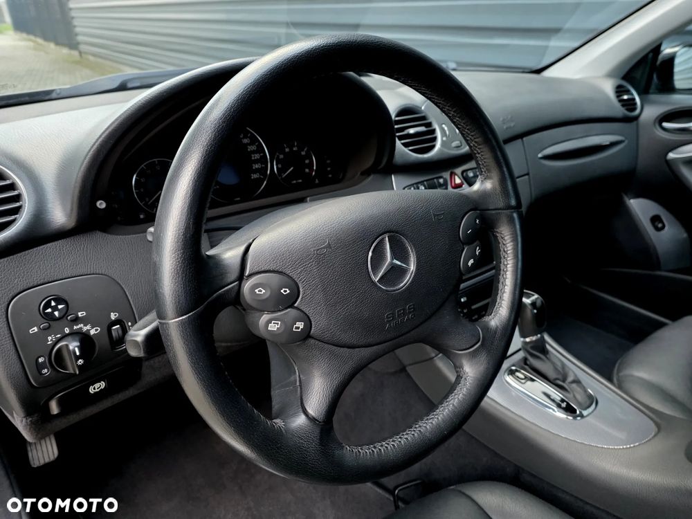 Mercedes-Benz CLK - 15