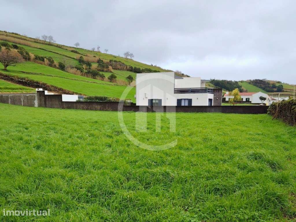 Excelente terreno para construção na Ilha do Faial - Grande imagem: 2/3