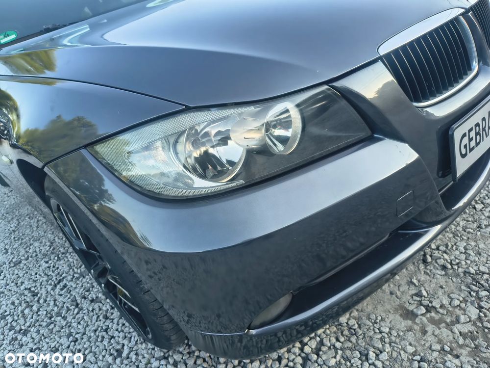 BMW Seria 3 320d Edition Sport - 13