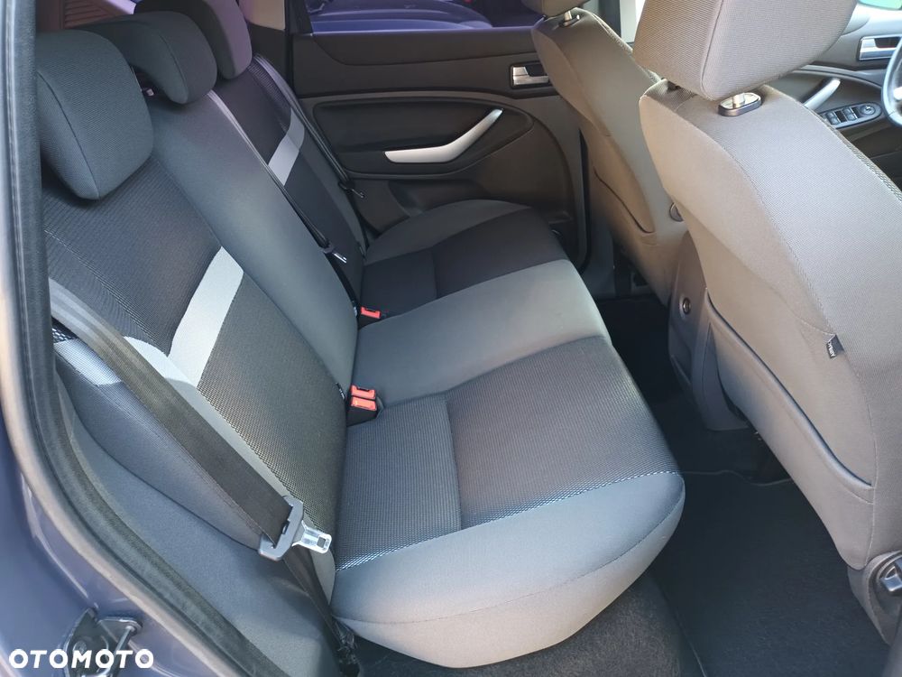 Ford Kuga 2.0 TDCi 2x4 Trend - 14