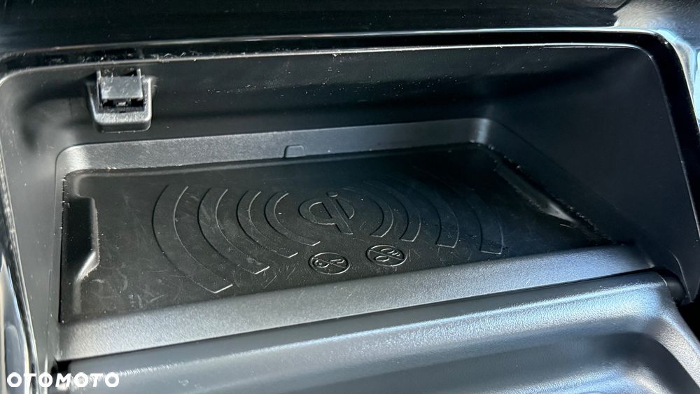 Peugeot 2008 1.5 BlueHDi Allure S&S EAT8 - 29