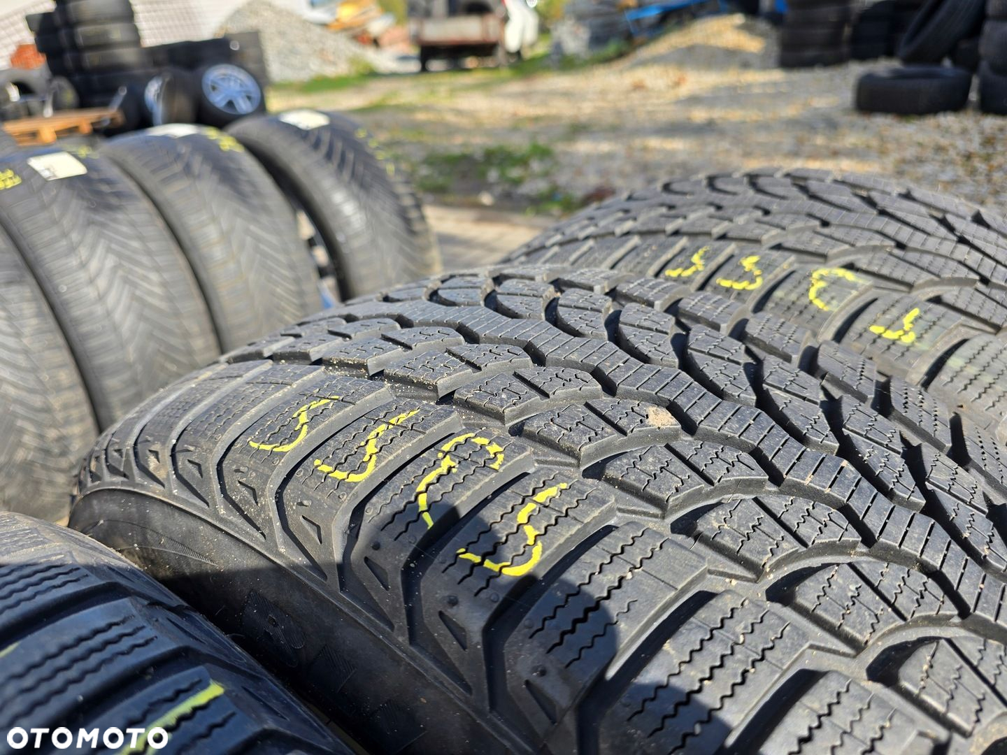 BRIDGESTONE BLIZZAK LM-32 235/55R17 103V 7,5mm 18R 4X - 4