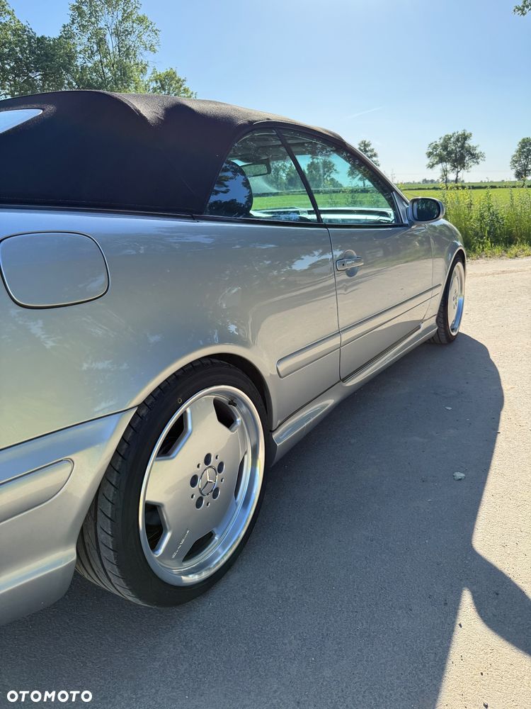 Mercedes-Benz CLK - 11
