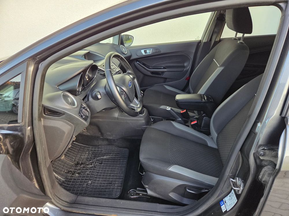 Ford Fiesta - 8