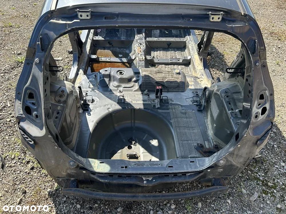 pas tylni tył Ford Fiesta Mk7 5d - 1