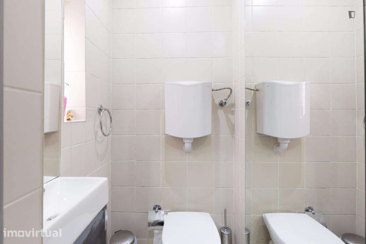 Quarto - localizado em Cedofeita Porto - Grande imagem: 5/15