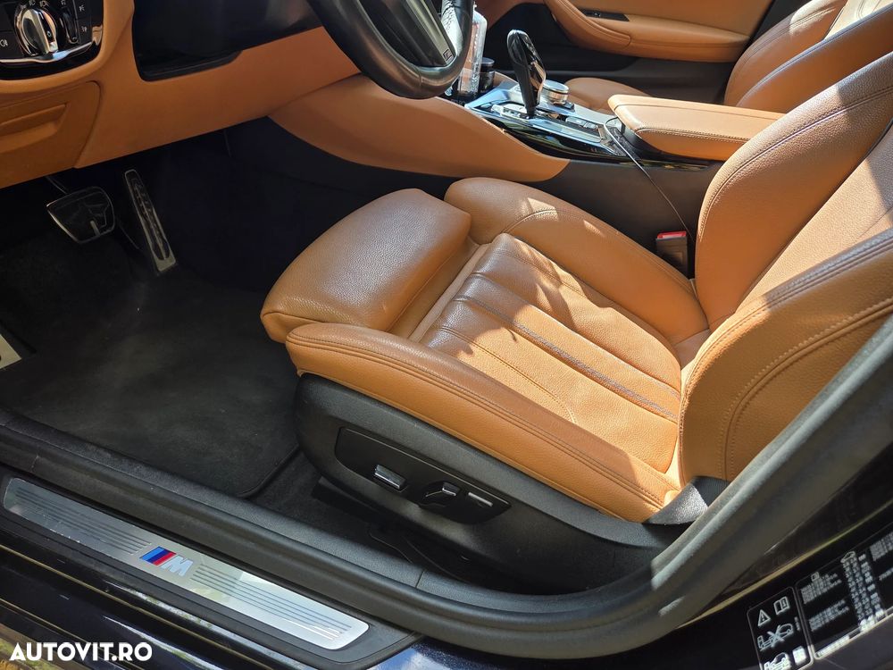 BMW Seria 5 530i xDrive AT - 11