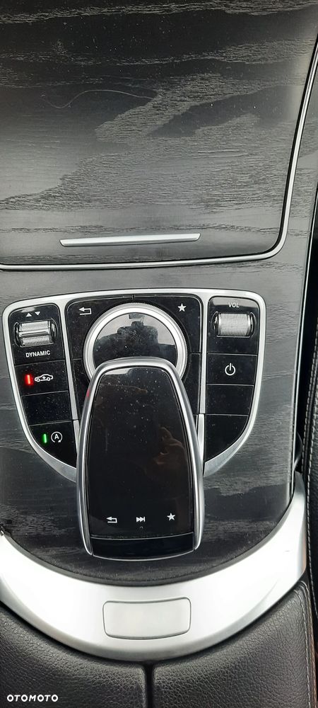 Mercedes-Benz Klasa C 200 4-Matic 9G-TRONIC - 11