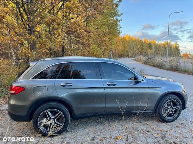 Mercedes-Benz GLC - 7