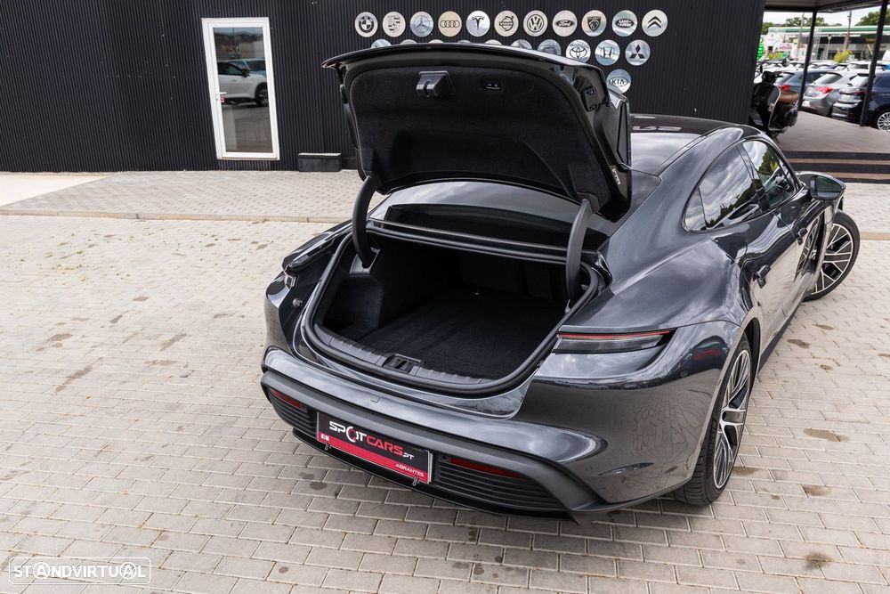 Porsche Taycan Bateria Performance Plus - 11
