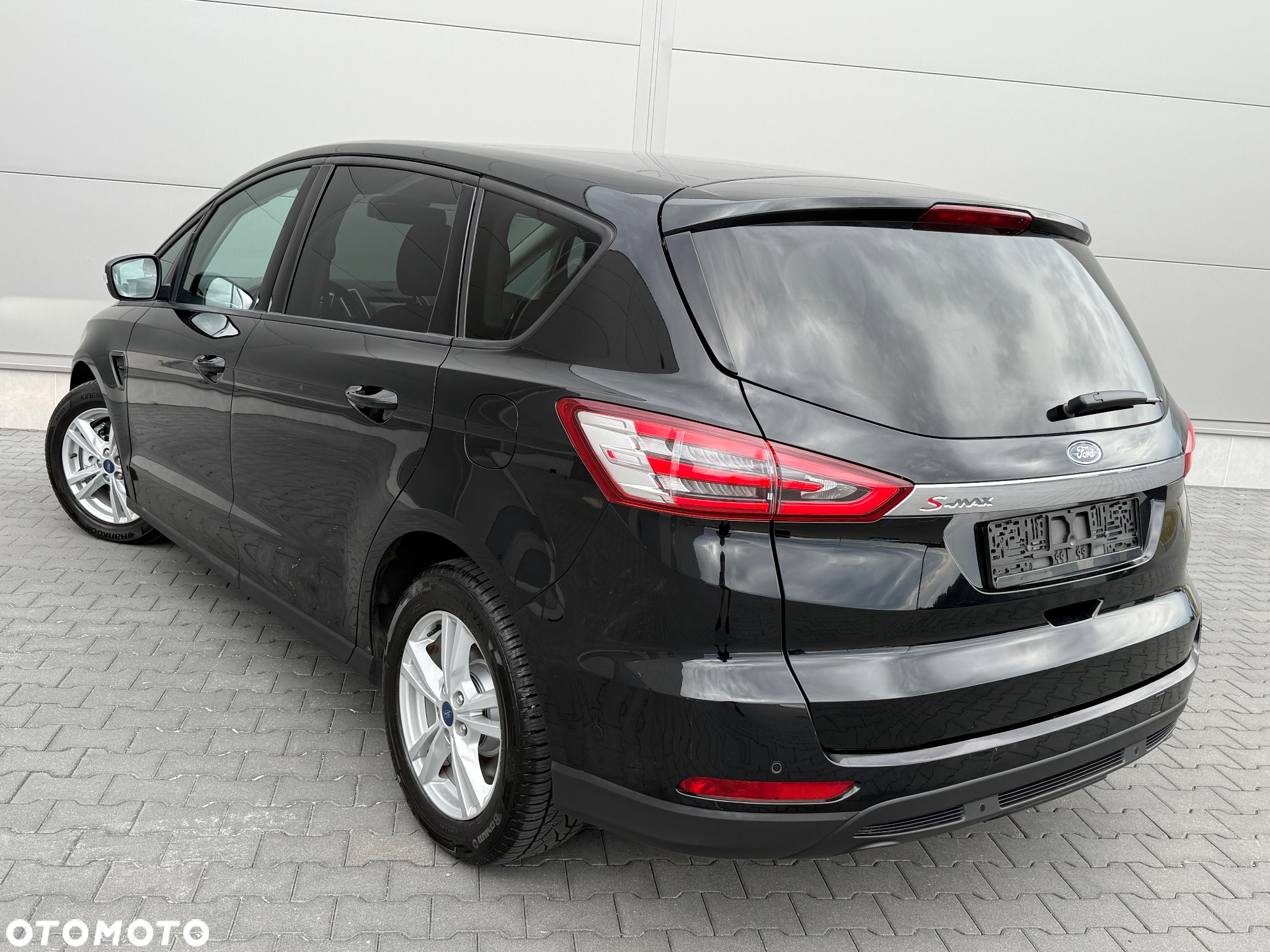 Ford S-Max - 9