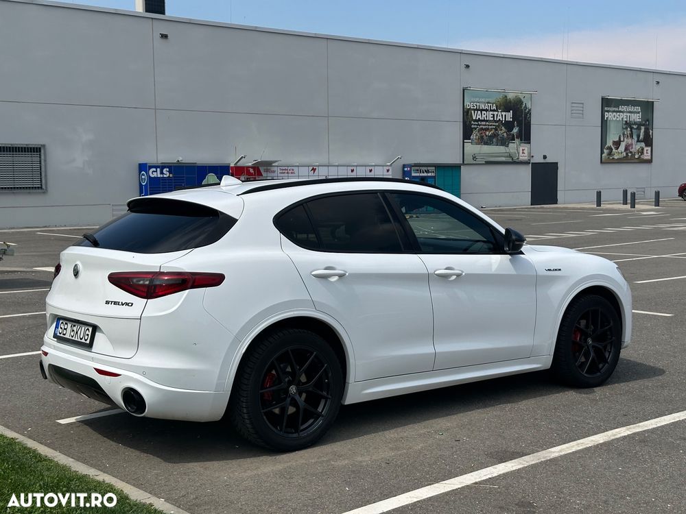 Alfa Romeo Stelvio 2.0 Turbo AWD AT8 Veloce - 13