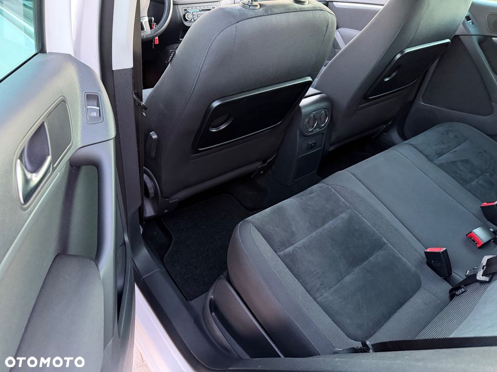 Volkswagen Tiguan - 14