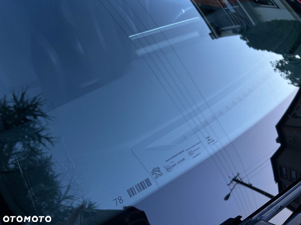 Peugeot 208 PureTech 100 GT Pack - 36