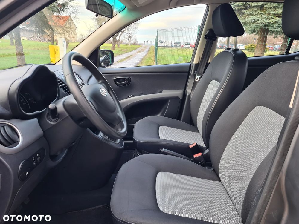 Hyundai i10 1.1 - 7