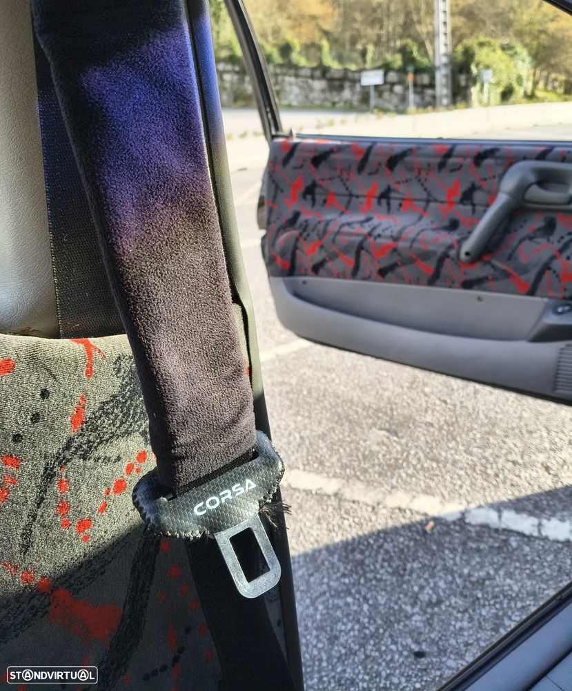 Opel Corsa 1.2 Joy - 21