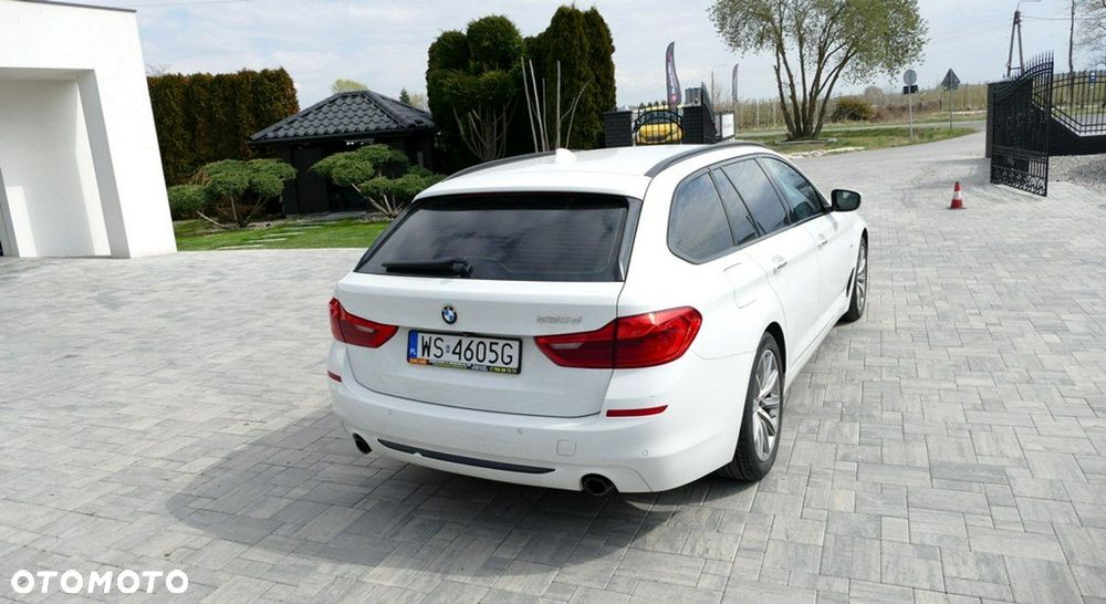 BMW Seria 5 520d Sport Line sport - 14