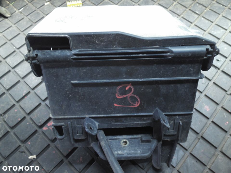 OBUDOWA OSŁONA AKUMULATORA VW POLO 6Q OKULAR - 1