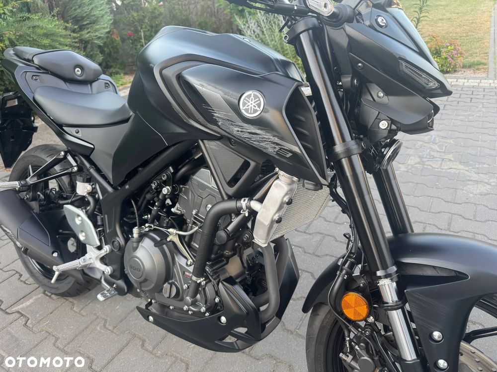 Yamaha MT - 17