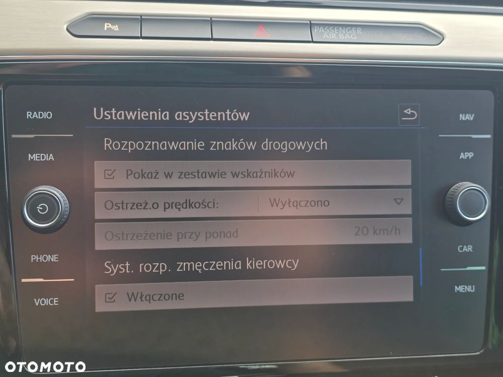 Volkswagen Passat 2.0 TDI SCR Highline DSG - 14