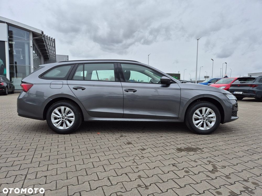 Skoda Octavia 2.0 TDI Drive Essence DSG - 4