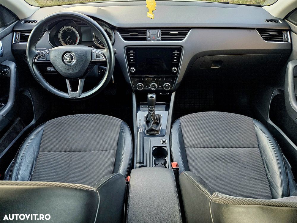 Skoda Octavia 1.6 TDI DSG Style - 12