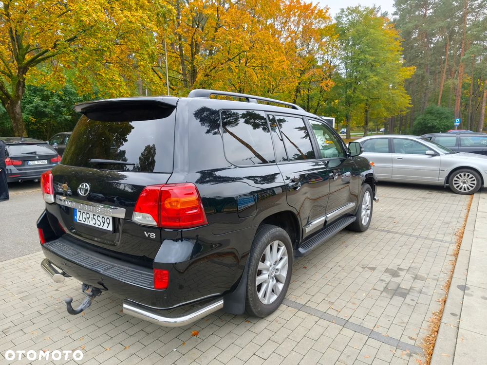 Toyota Land Cruiser - 8