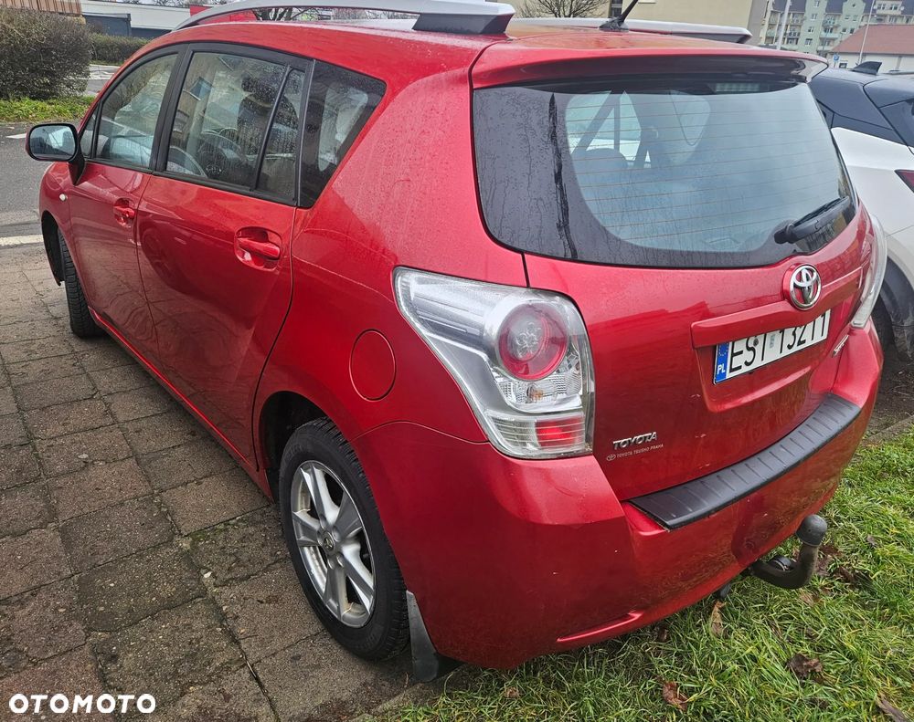 Toyota Verso 2.0 D-4D - 4